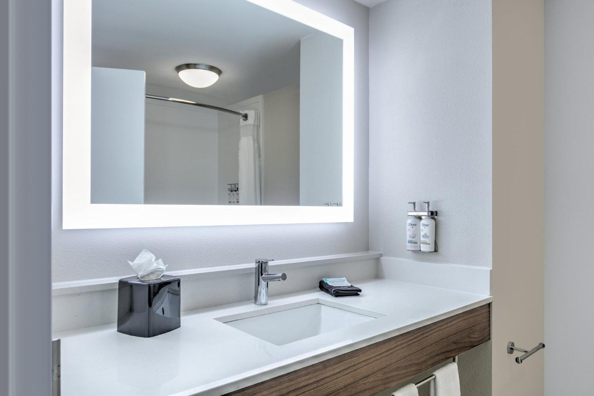 Holiday Inn Express Hotel & Suites Clute-Lake Jackson By Ihg Exteriér fotografie